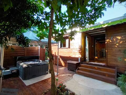 Luxury private spa cottage Vil'Ariane 1/7 people