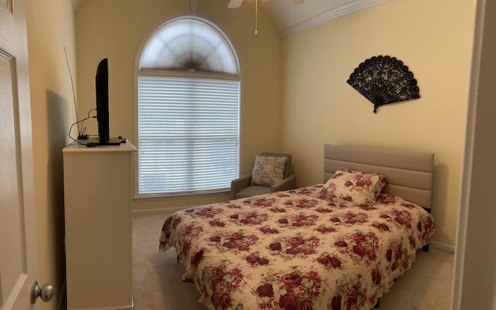 Cozy 2 Bedroom 2 Bathroom townhouse Hoover/Pelham