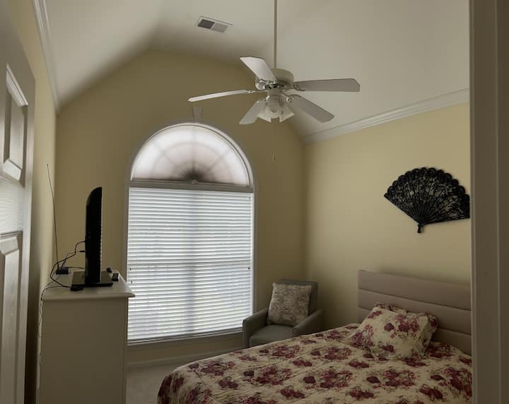 Cozy 2 Bedroom 2 Bathroom townhouse Hoover/Pelham