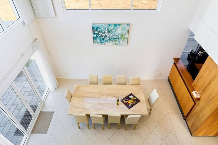 Beachfront Family Favourite with Pool, A/C & Views gallery image 5