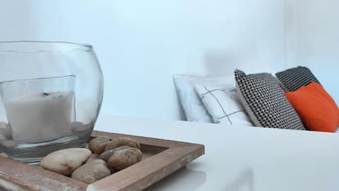 Relaxation corner with swimming pool and a stone's throw from the sea...