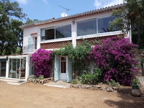 Top Airbnb: La Souleiado, Meï-lésé estate. à La Croix Valmer