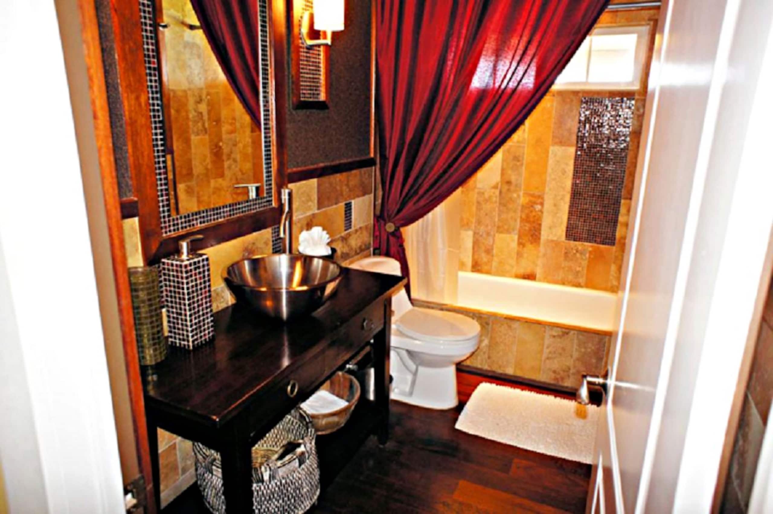 Villa in Nīnole · ★4.6 · 3 bedrooms · 3 beds · 3 baths - Photo 16