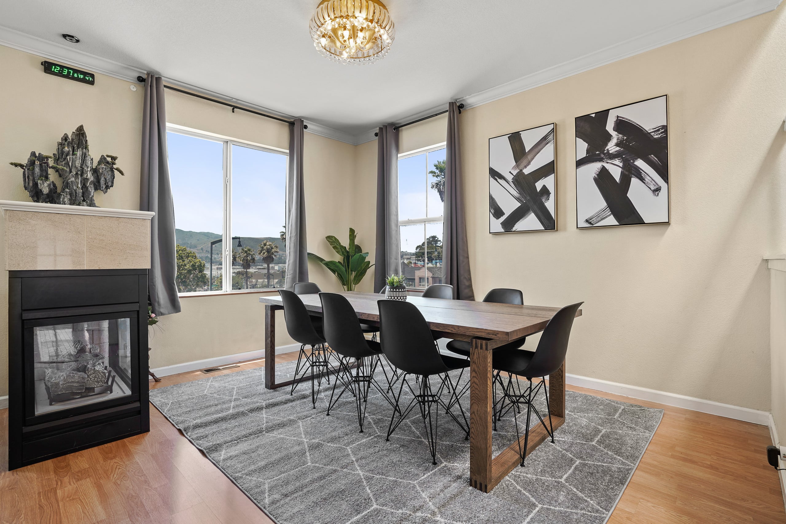 Home in San Francisco · ★4.87 · 4 bedrooms · 4 beds · 2 baths - Image 4