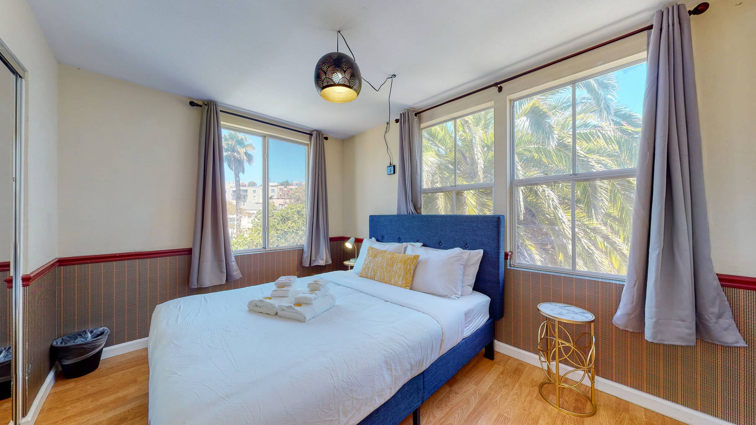 Home in San Francisco · ★4.87 · 4 bedrooms · 4 beds · 2 baths - Image 15