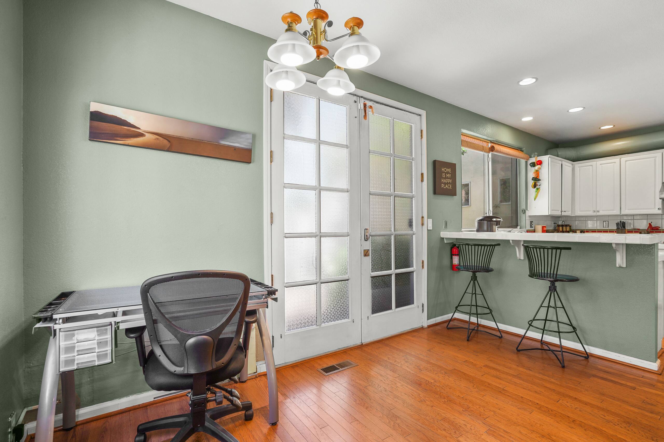 Home in San Francisco · ★4.87 · 4 bedrooms · 4 beds · 2 baths - Image 20