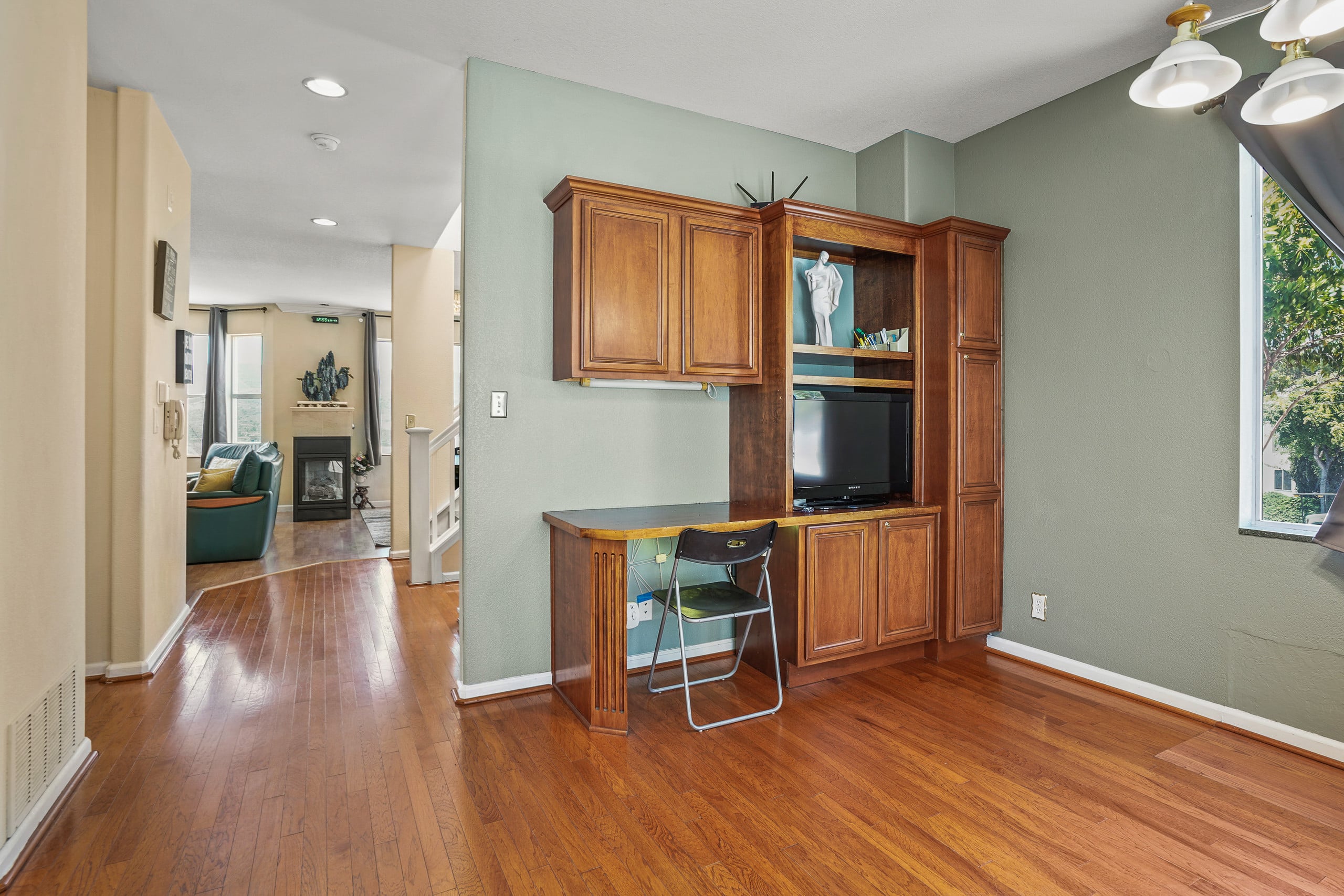 Home in San Francisco · ★4.87 · 4 bedrooms · 4 beds · 2 baths - Image 19