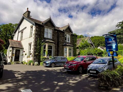 Lake District house - sleeps 18 - hot tub