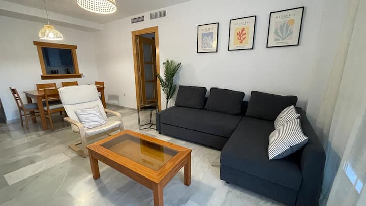 Apartamento Con Piscina En Primera Línea De Playa - Roquetas de Mar