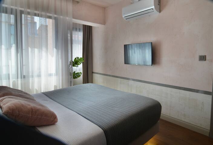 2B First Class Luxury Apartment/2 Jacuzzi gallery image 4