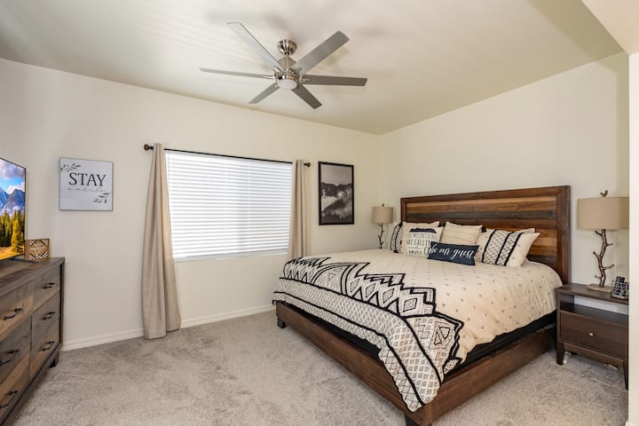 Huge primary bedroom with comfy king size bed!