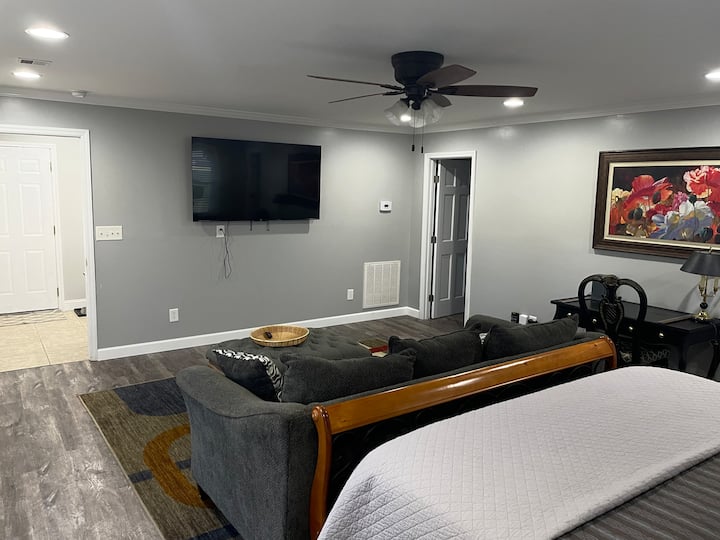 Relaxing Retreat Houses for Rent in Clarksville, Tennessee, United