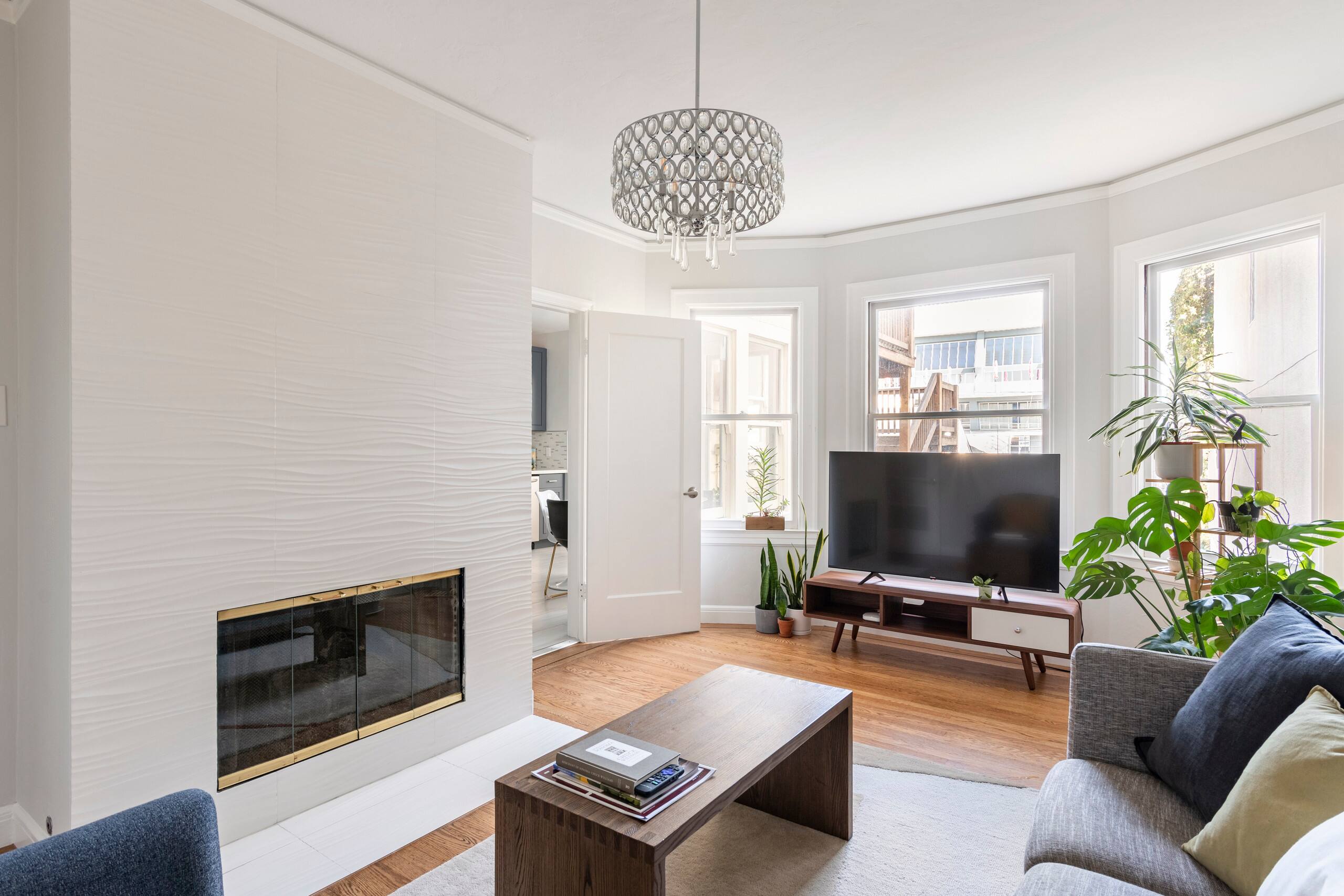 Condo in San Francisco · ★4.98 · 1 bedroom · 1 bed · 1 bath - Image 4