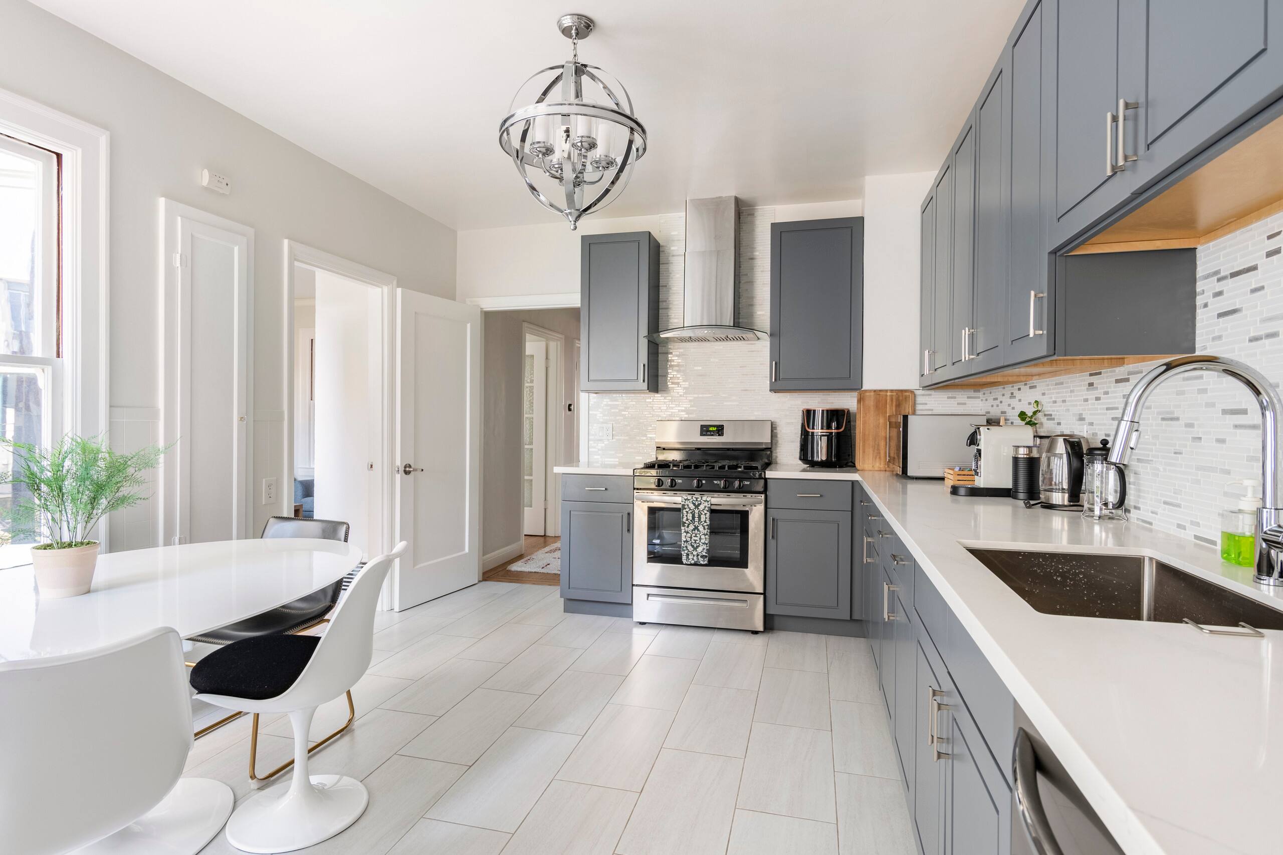 Condo in San Francisco · ★4.98 · 1 bedroom · 1 bed · 1 bath - Image 13