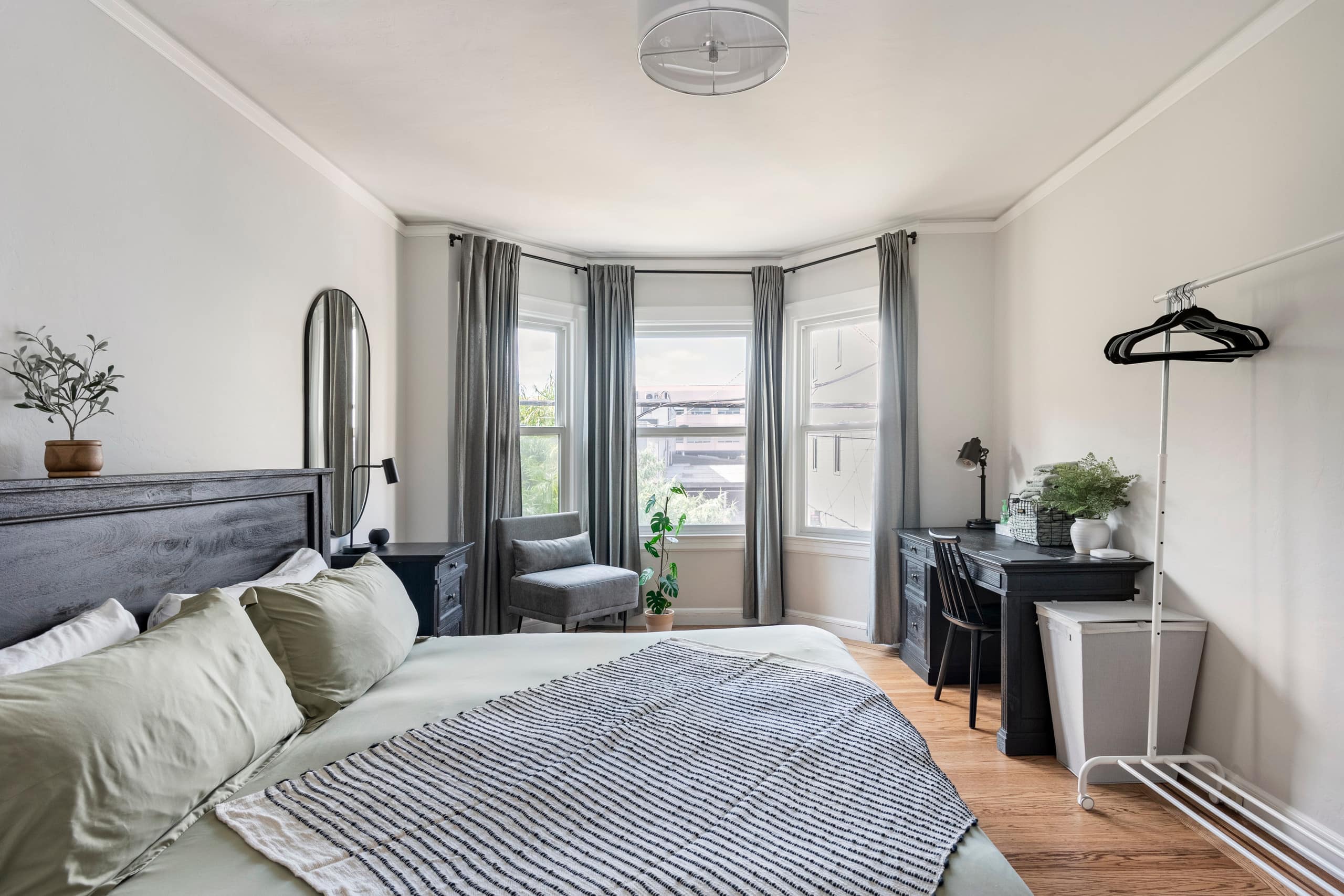 Condo in San Francisco · ★4.98 · 1 bedroom · 1 bed · 1 bath - Image 24
