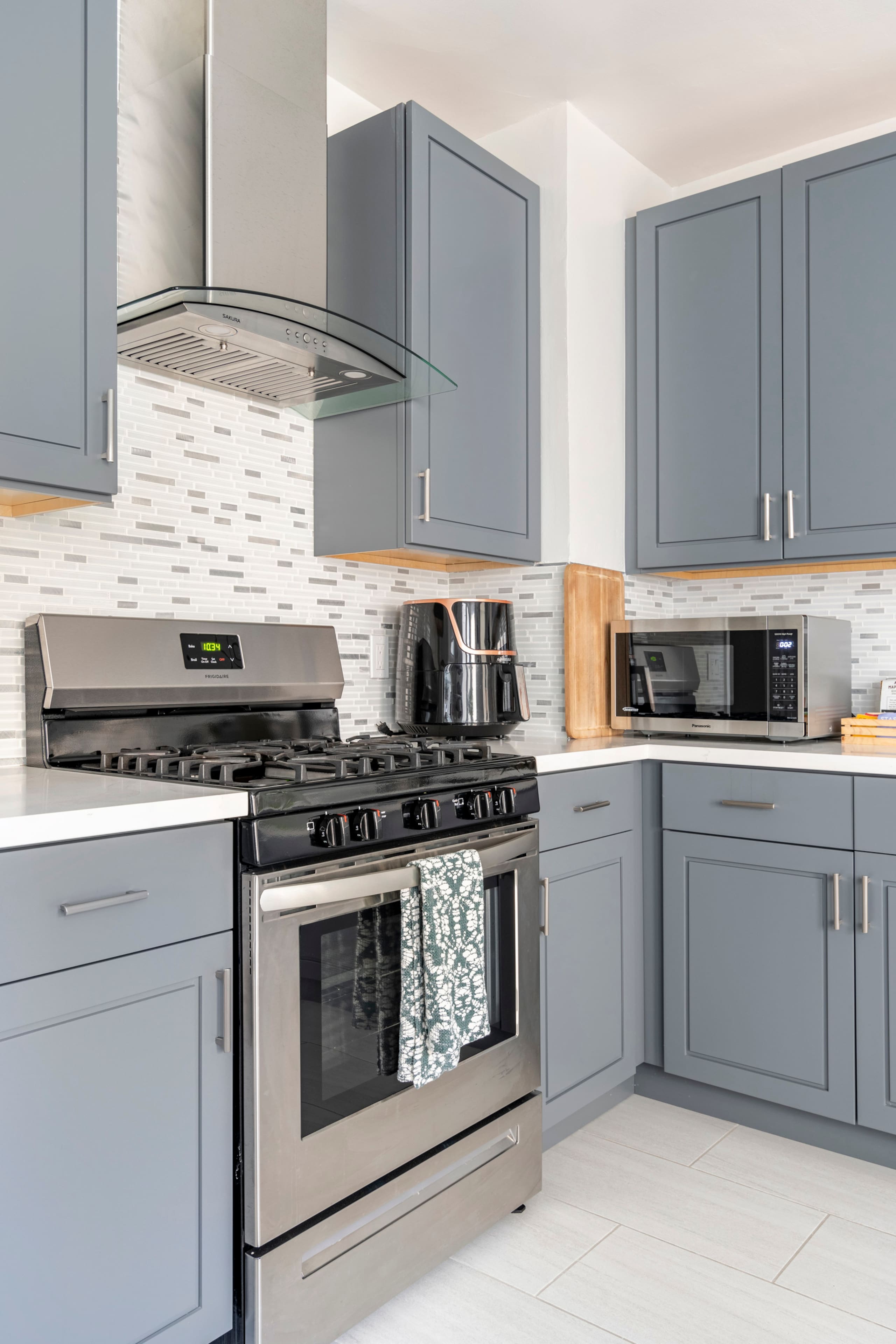 Condo in San Francisco · ★4.98 · 1 bedroom · 1 bed · 1 bath - Image 14