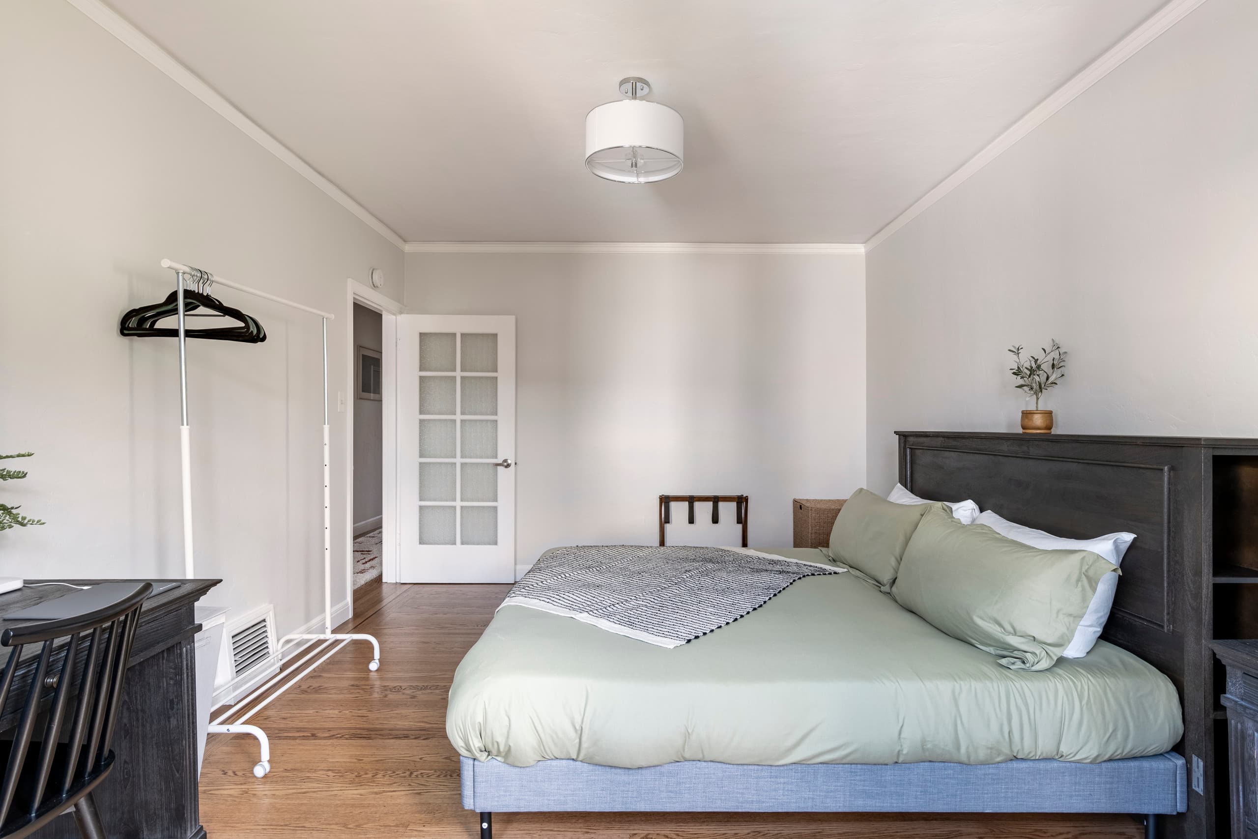 Condo in San Francisco · ★4.98 · 1 bedroom · 1 bed · 1 bath - Image 25