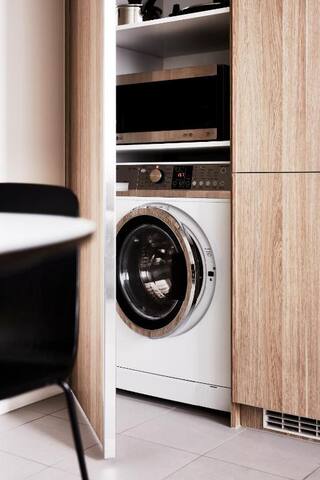 2 Bedroom Terrace Apartment@ Lanbruk Richmond Hill gallery image 2