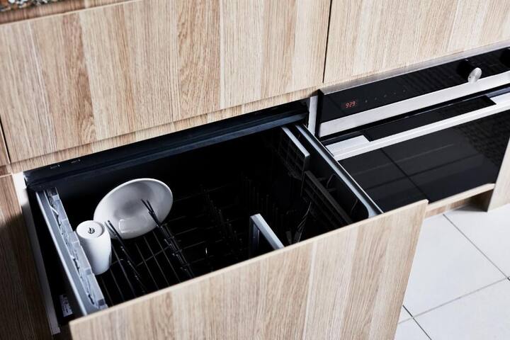 2 Bedroom Terrace Apartment@ Lanbruk Richmond Hill gallery image 3