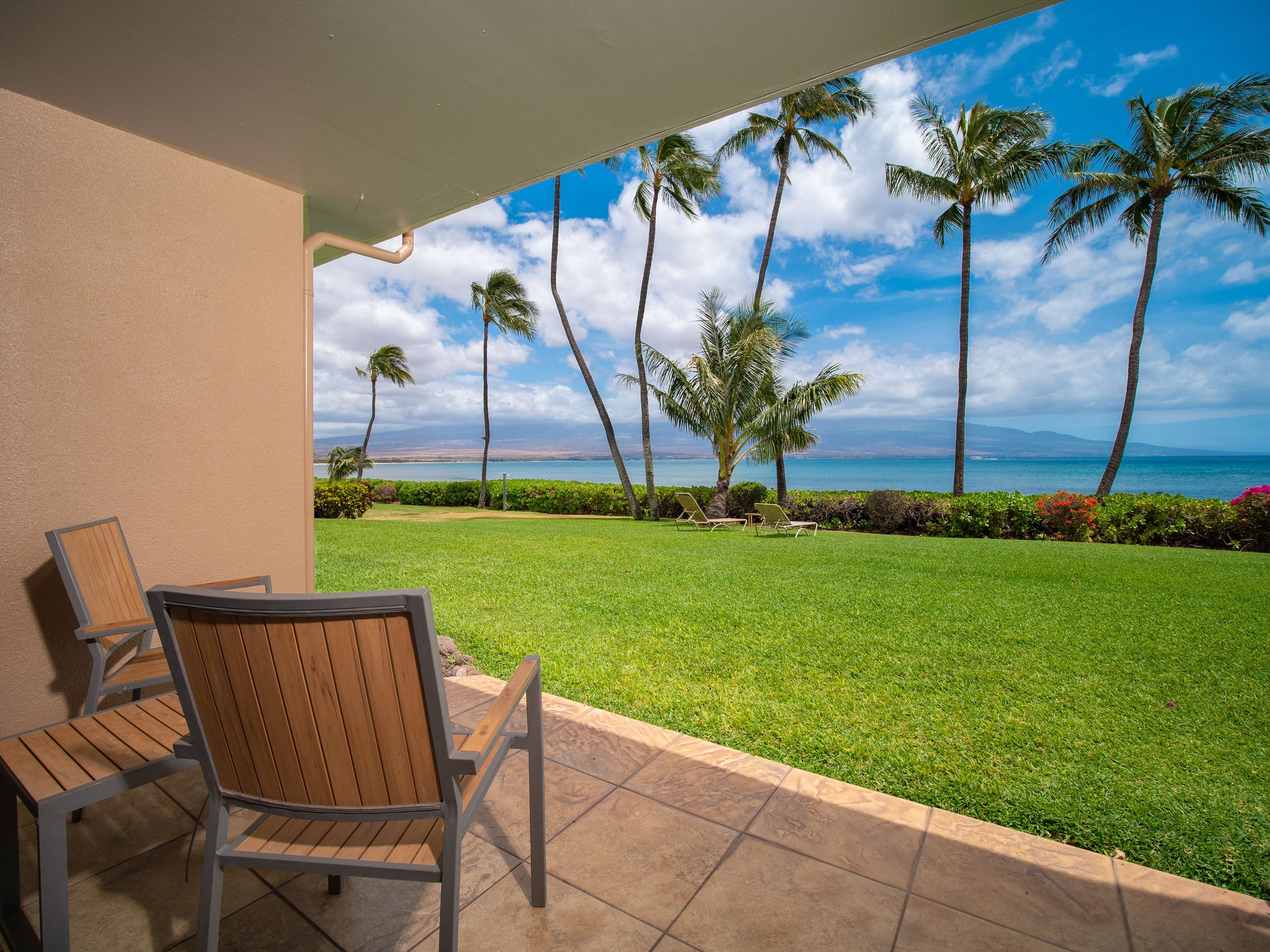 Condo in Wailuku · ★4.91 · 1 bedroom · 1 bed · 1 private bath - Image 2