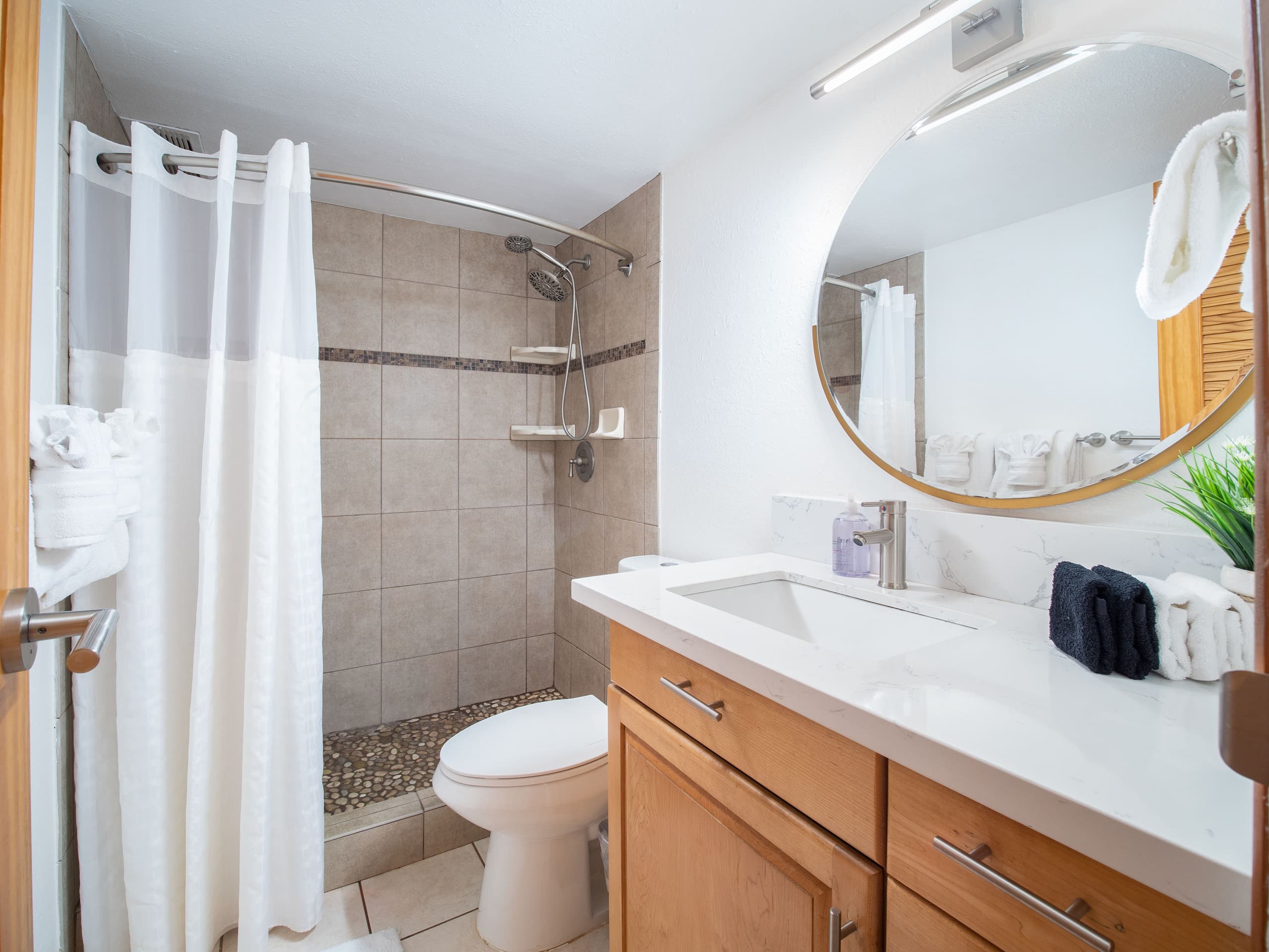 Condo in Wailuku · ★4.91 · 1 bedroom · 1 bed · 1 private bath - Image 10
