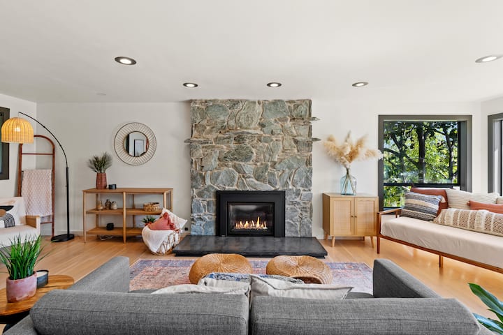 Water View | Deck, Luxury Space | Families & Pets - Bainbridge Island, WA