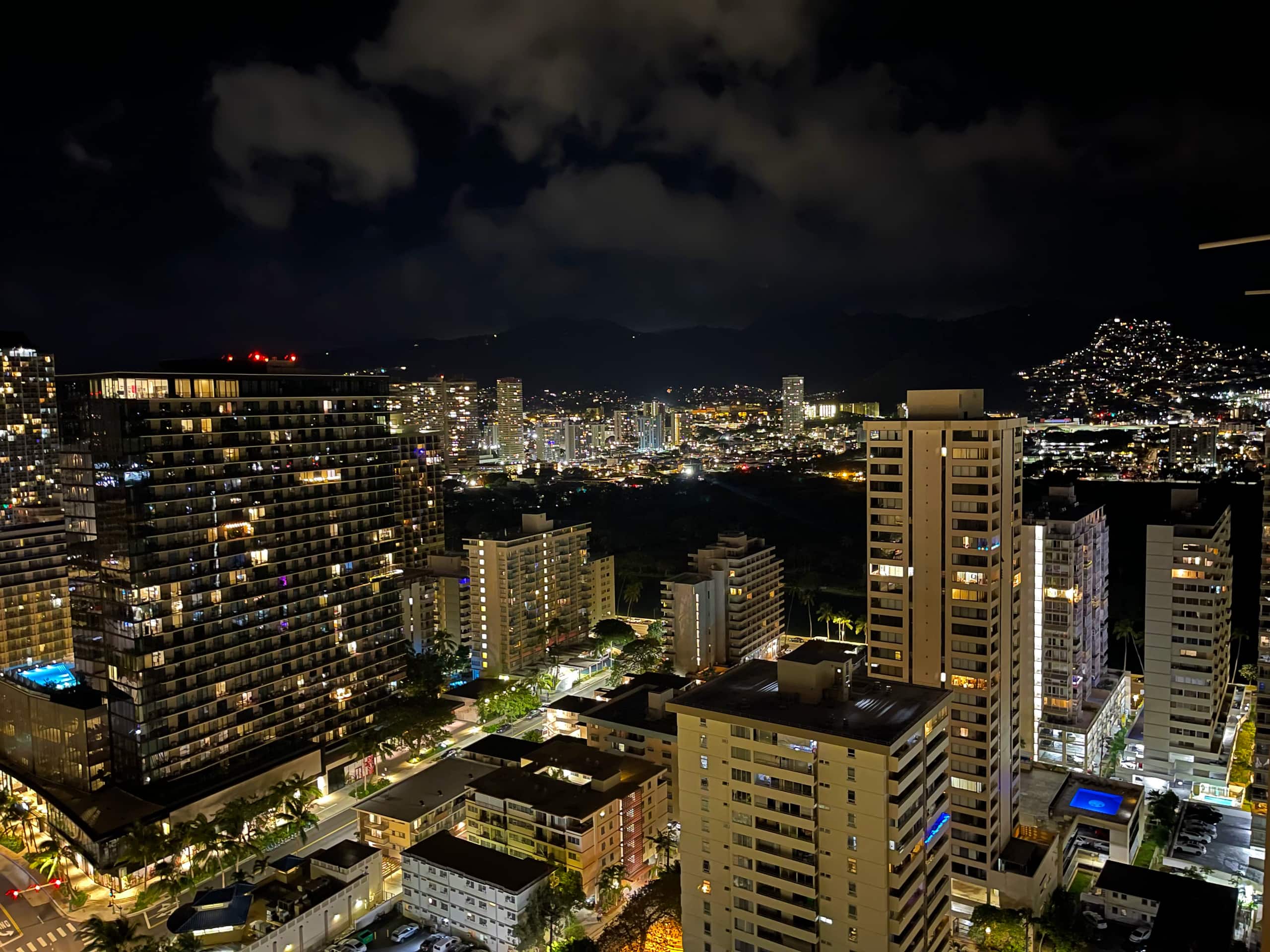 Condo in Honolulu · ★4.91 · 1 bedroom · 2 beds · 1 private bath - Image 24