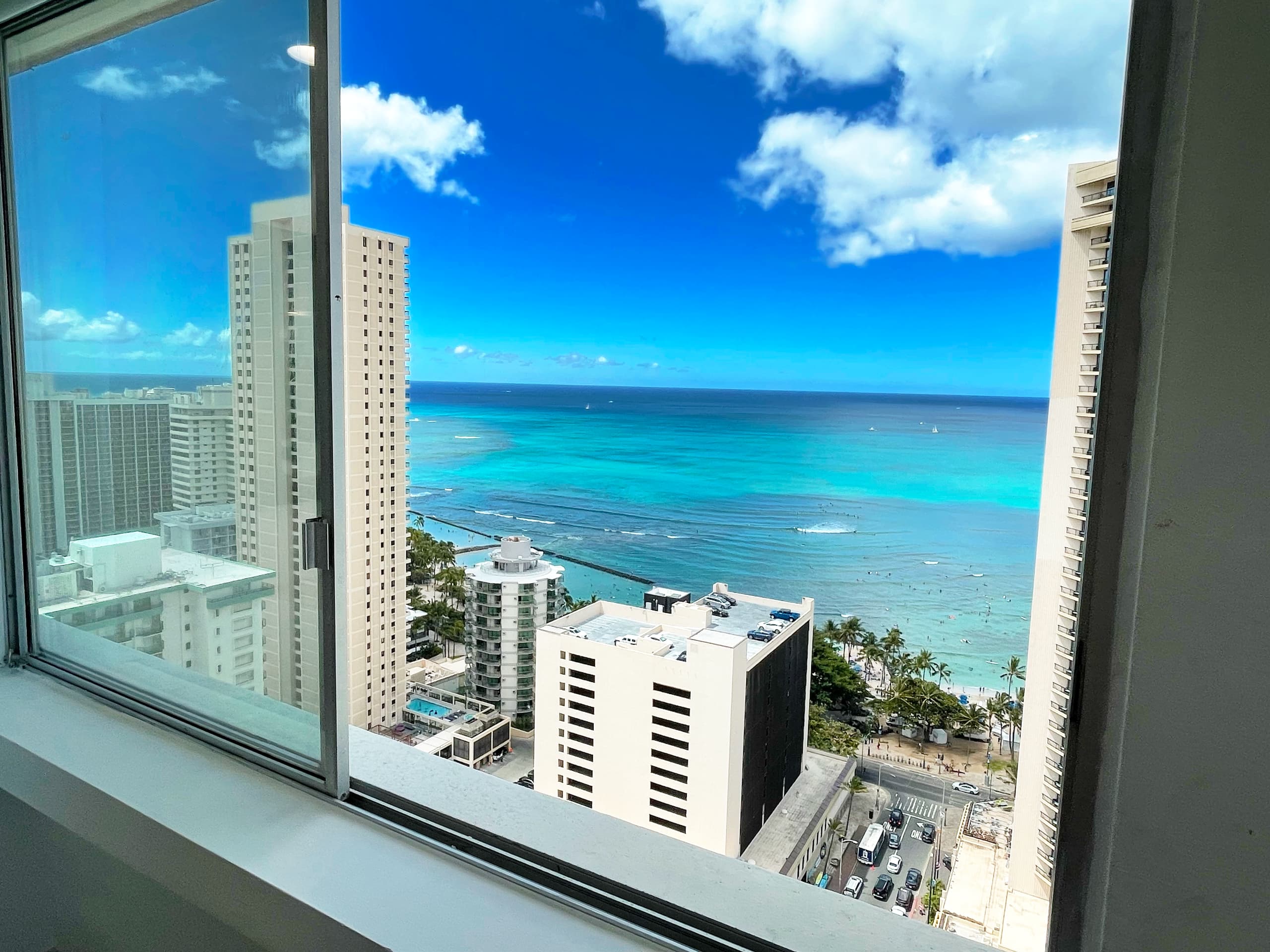 Condo in Honolulu · ★4.91 · 1 bedroom · 2 beds · 1 private bath - Image 9