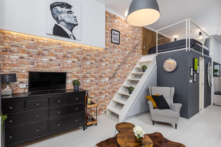 Industrial Studio By Danube, Margaret Island - Budapest