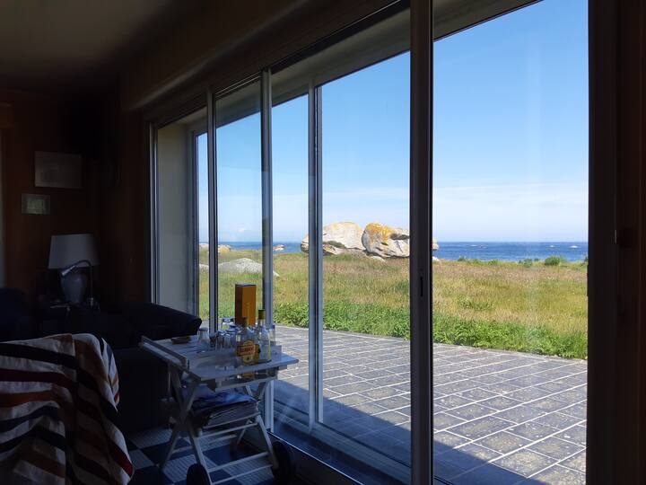 Ti Mamm. Chaleureuse, Vue Exceptionnelle Et Livres - Brignogan-Plage