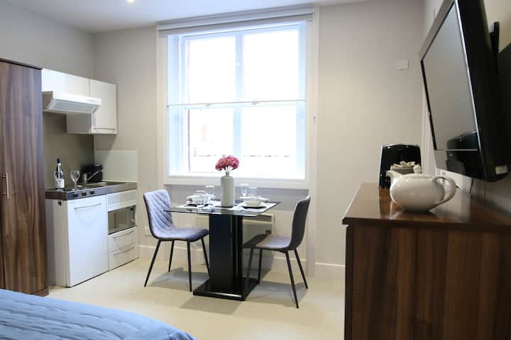 Charming Studio Serviced Apartment-central London - London, UK