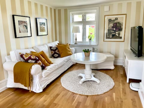 Charming turn-of-the-century house with proximity to most things
