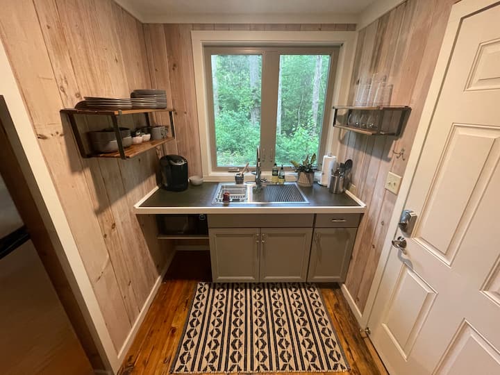 Country-clubhouse Tiny Home. Close To Downtown! - Brevard, NC