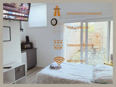 Studio with outdoor terrace