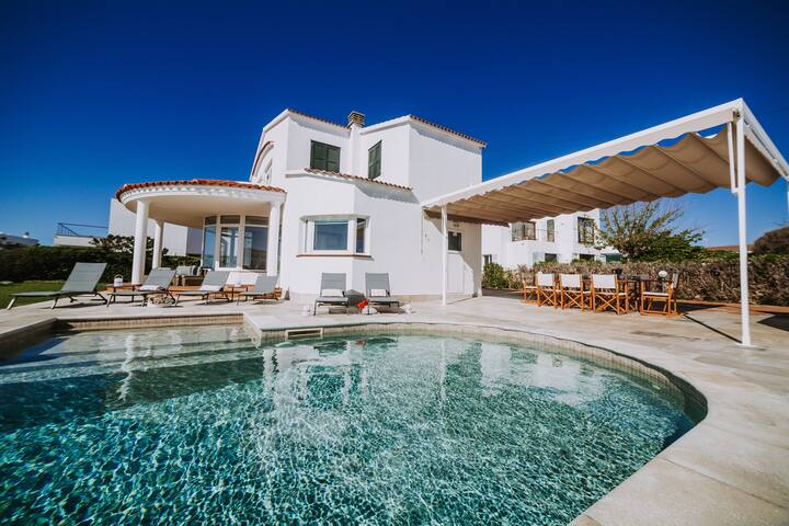 OCEANFRONT MEDITERRANEAN LUXURY VILLA IN MENORCA gallery image 2