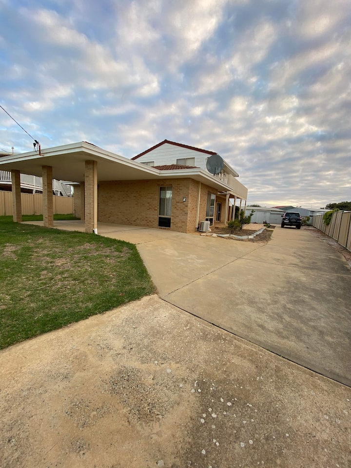 Leeman Holiday Rentals & Homes Western Australia, Australia Airbnb