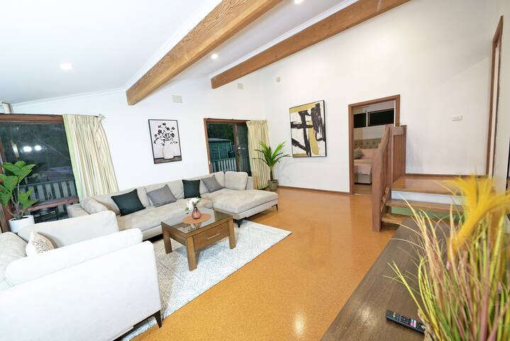 Vermont Family House 8BRM Holiday GetawayMelbourne gallery image 4