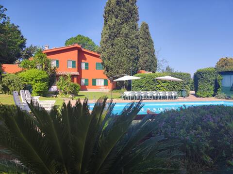 Elegant villa with swimming pool. Comfort, relax