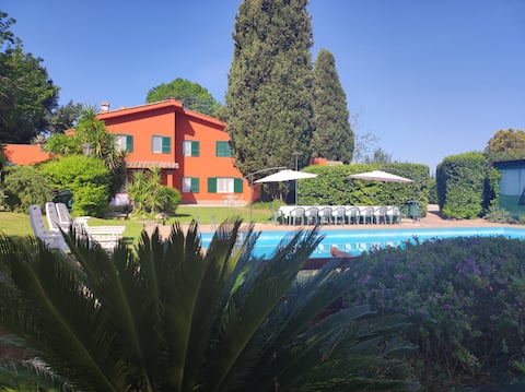 Elegant villa with swimming pool. Comfort, relax
