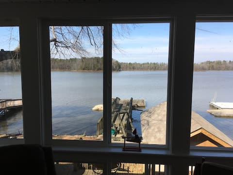 Fun and Relax at the Carolyn on High Rock lake