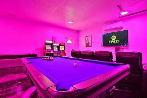 Luxurious villa - Heated pool, Firepit & Jacuzzi