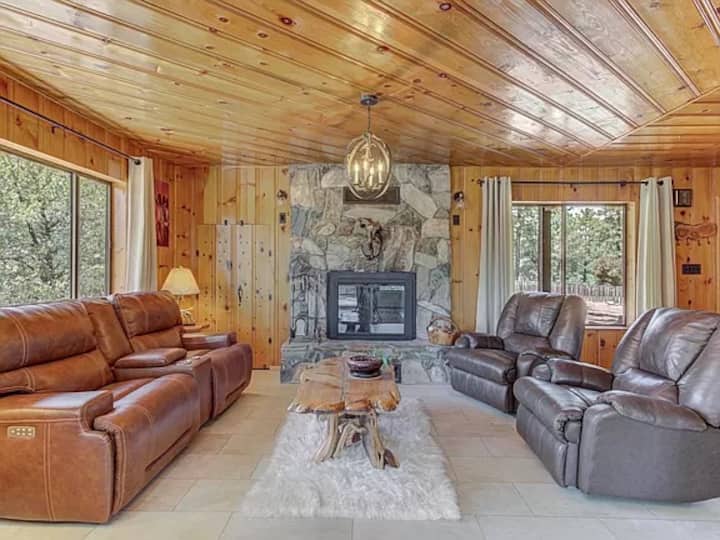 Pine Mountain Roost Retreat W/ Deck + Views - Strawberry, AZ