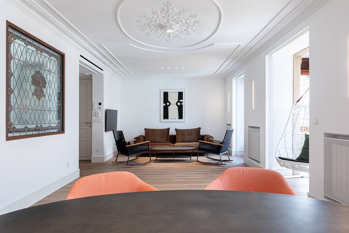 “The Whale” new, ac, design, spacious City Centre gallery image 4