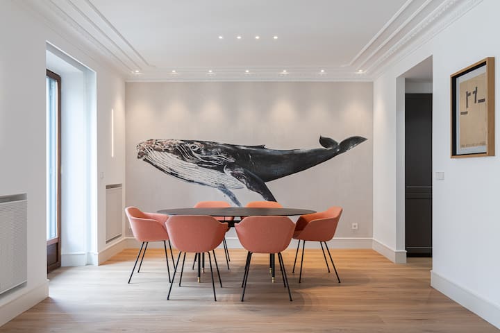 “The Whale” new, ac, design, spacious City Centre