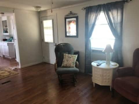 The Bungalow at Wild Horse Creek Farm-