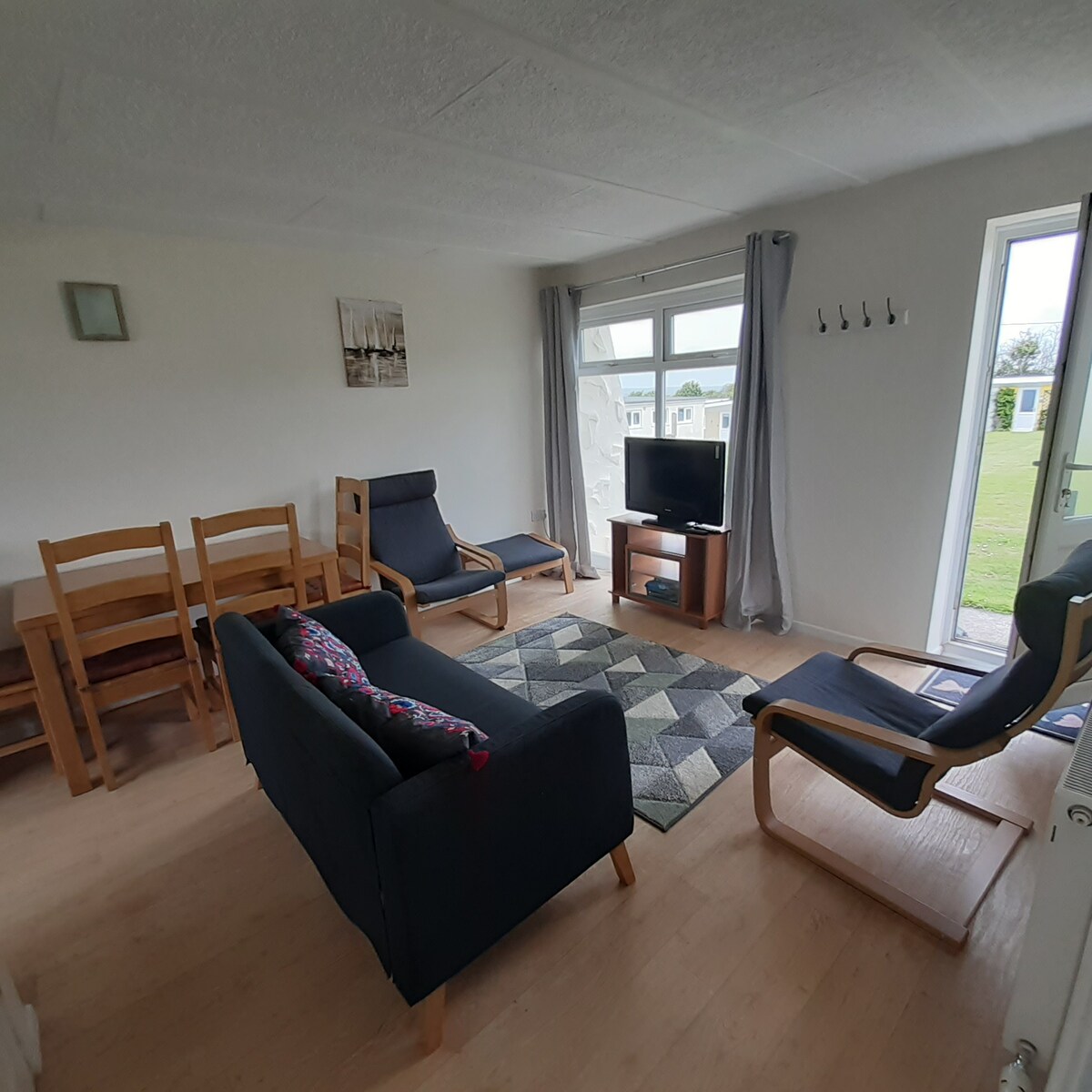 Top Airbnb: Cosy 2 Bed (Sea Views) Cornish Coastal Home in Poundstock
