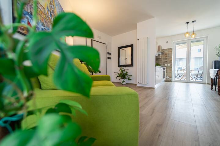 2apartments in the same building gallery image 5