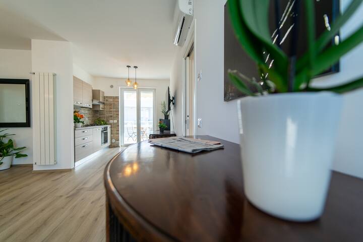 2apartments in the same building gallery image 3