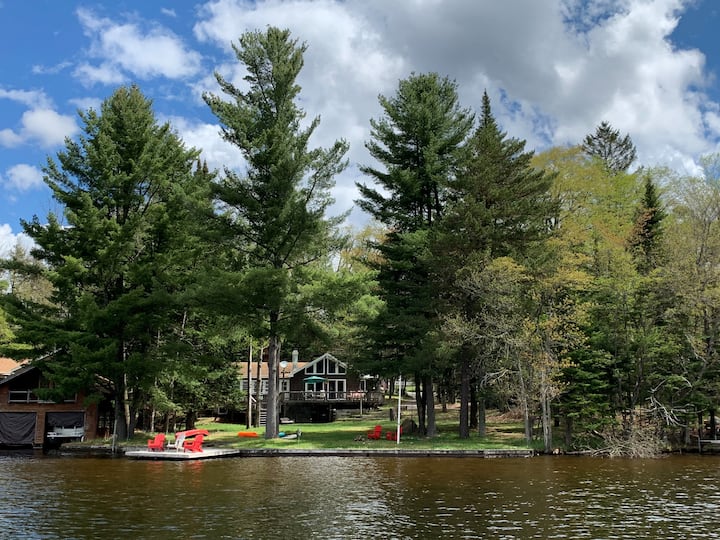 Forgeview Lakehouse. Private Newly Renovated Home. - Old Forge, NY