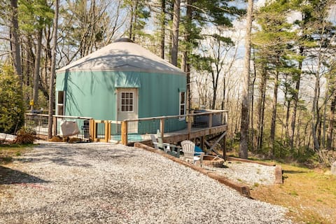 Jenny's Yurt/Hot Tub By the BRPW,3 Miles from I-77